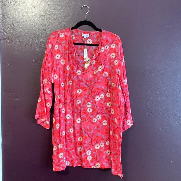 happy few Tops - 100% cotton tunic or cover up fushia print .